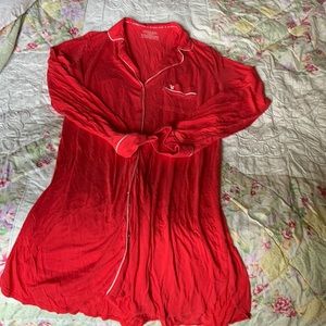 Victoria Secret night shirt size large great condition